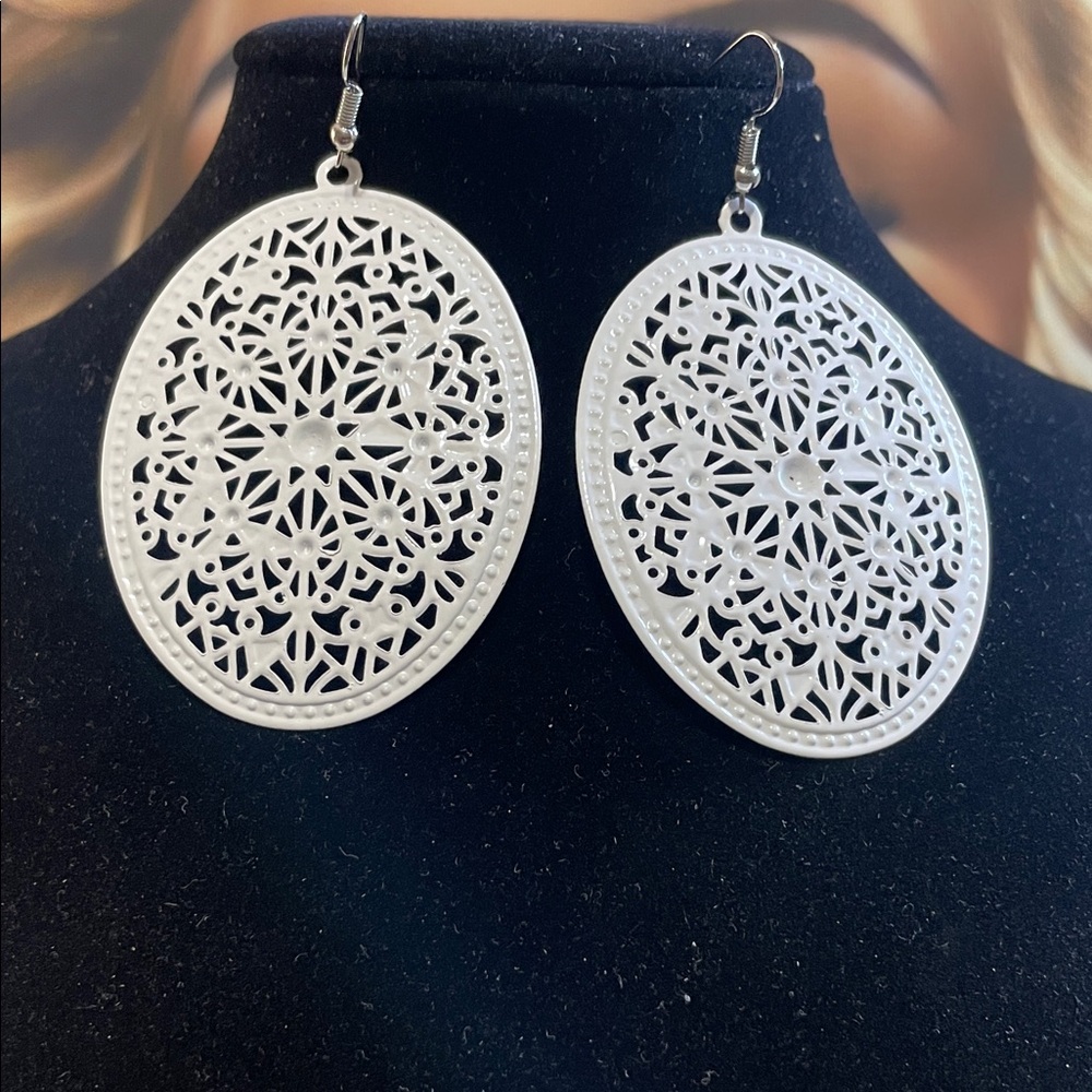 Elegant White Filigree Earrings